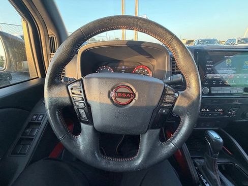 Used 2024 Nissan Frontier PRO-4X w/ Technology Package AWD/4WD image 39
