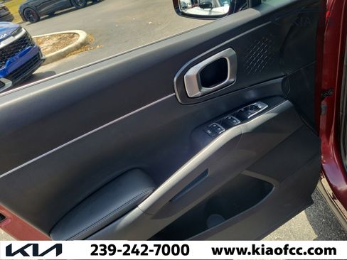 Certified 2025 Kia Sorento LX FWD image 22