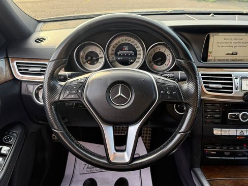 Used 2015 Mercedes-Benz E 350 4MATIC Sedan image 26