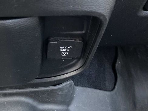 Used 2021 RAM 2500 Laramie AWD/4WD image 32