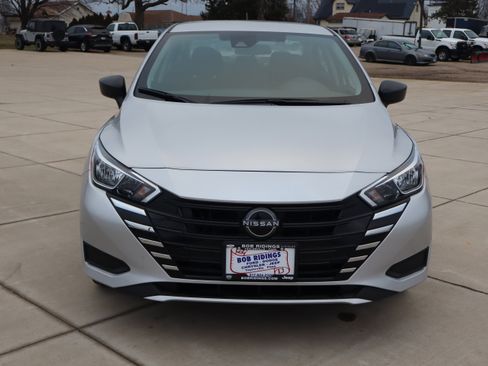 Used 2024 Nissan Versa S w/ S Plus Package image 2