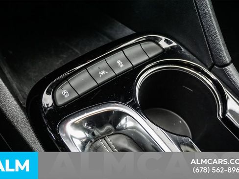 Used 2025 Buick Encore GX Preferred image 37