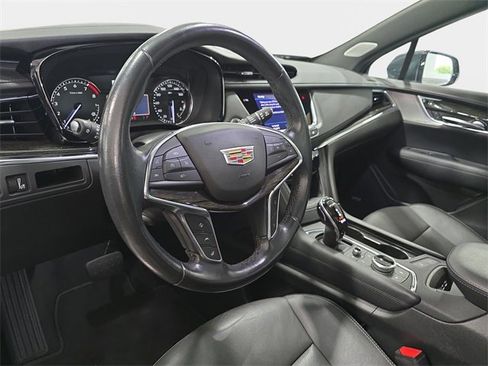 Used 2021 Cadillac XT5 Premium Luxury image 16