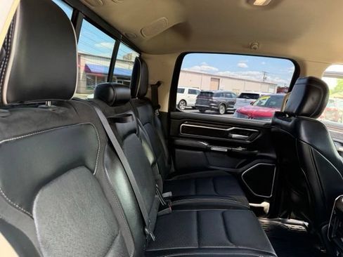 Used 2019 RAM 1500 Laramie AWD/4WD image 34