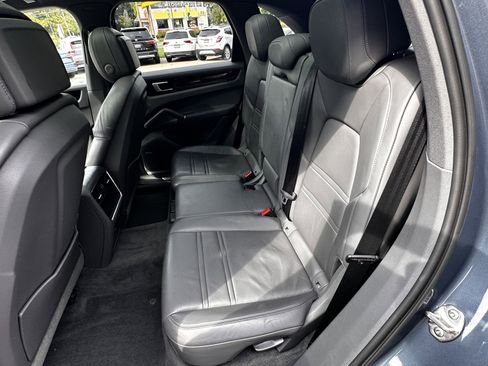 Used 2019 Porsche Cayenne image 35