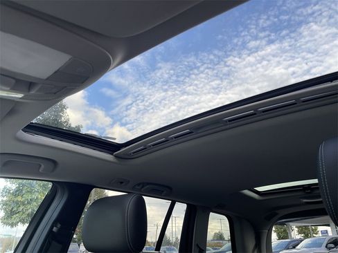 Used 2012 Mercedes-Benz GL 450 4MATIC image 19