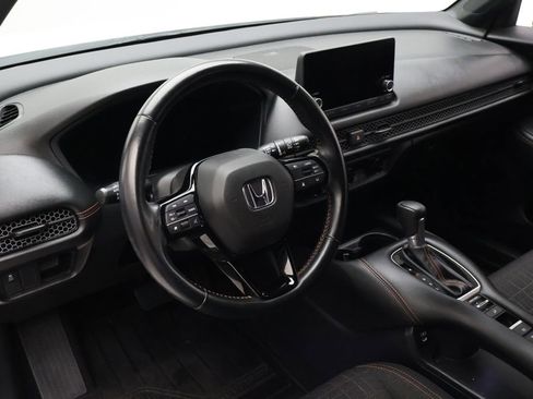 Used 2025 Honda HR-V Sport image 15