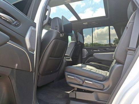 Used 2023 Cadillac Escalade V w/ LPO, ONYX Package AWD/4WD image 10