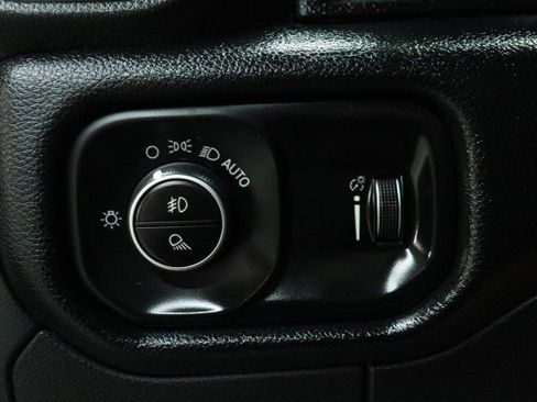 Used 2021 RAM 1500 Lone Star RWD image 9