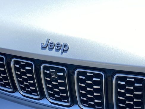 Used 2021 Jeep Grand Cherokee L Summit w/ Advanced Protech Group IV AWD/4WD image 28