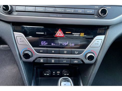 Used 2017 Hyundai Elantra Value Edition FWD image 33