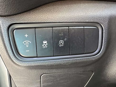 Used 2023 Kia Soul LX FWD image 16