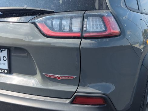 Used 2022 Jeep Cherokee Trailhawk w/ Premium Leather Package AWD/4WD image 4