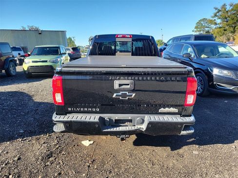 Used 2018 Chevrolet Silverado 1500 High Country image 3