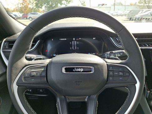 New 2025 Jeep Grand Cherokee Laredo X AWD/4WD image 14