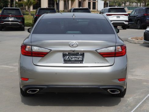 Used 2017 Lexus ES 350 w/ Luxury Package image 7