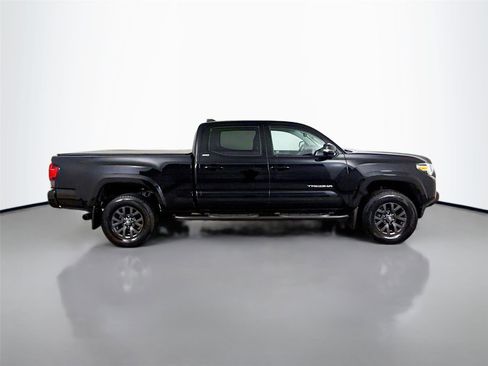 Used 2021 Toyota Tacoma SR5 w/ Technology Package image 16