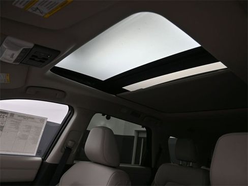 New 2026 Nissan Pathfinder SL w/ SL Premium Package image 23