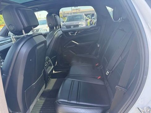 Used 2021 Porsche Cayenne AWD/4WD image 21