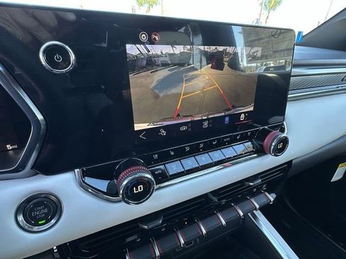 New 2026 GMC Canyon AT4X w/ AT4X AEV Edition AWD/4WD image 15