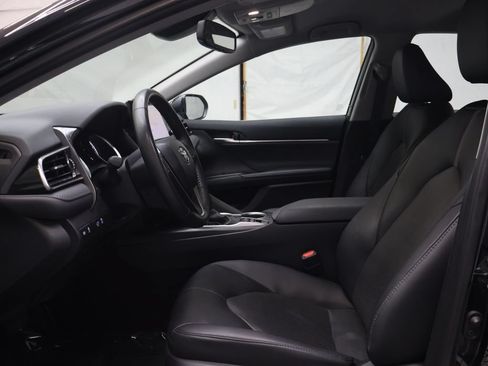 Used 2024 Toyota Camry XLE FWD image 16