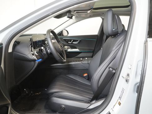 Used 2026 Mercedes-Benz E 350 4MATIC Sedan image 11