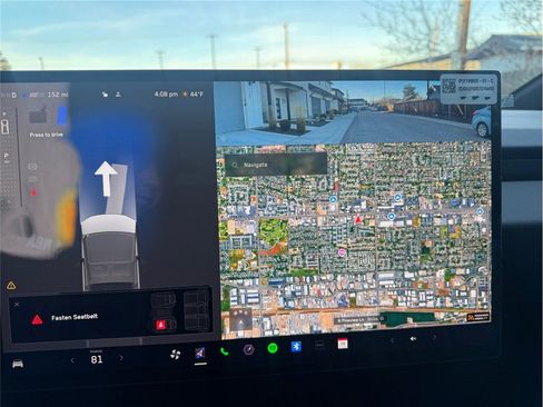 Used 2025 Tesla Cybertruck AWD Crew Cab image 17