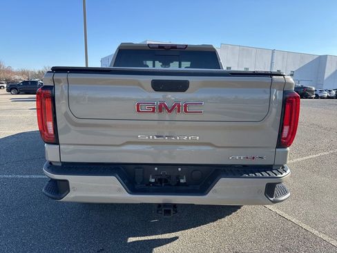Used 2022 GMC Sierra 1500 AT4X image 10