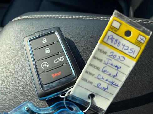 Used 2023 Jeep Grand Cherokee L Limited AWD/4WD image 42