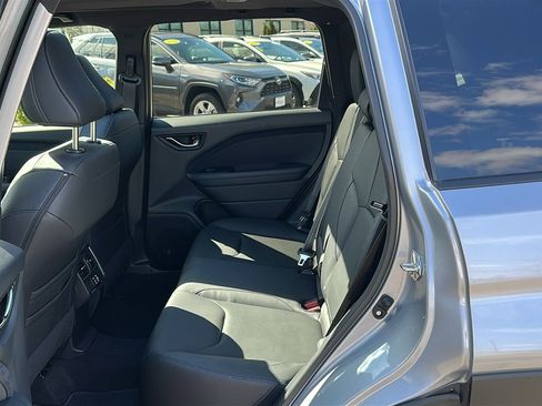 Certified 2025 Subaru Forester Limited AWD/4WD image 23