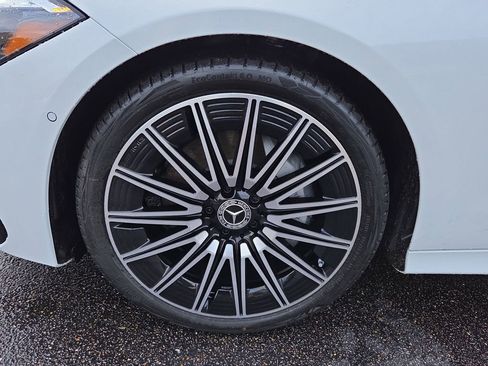 Used 2026 Mercedes-Benz CLE 300 4MATIC Cabriolet image 9