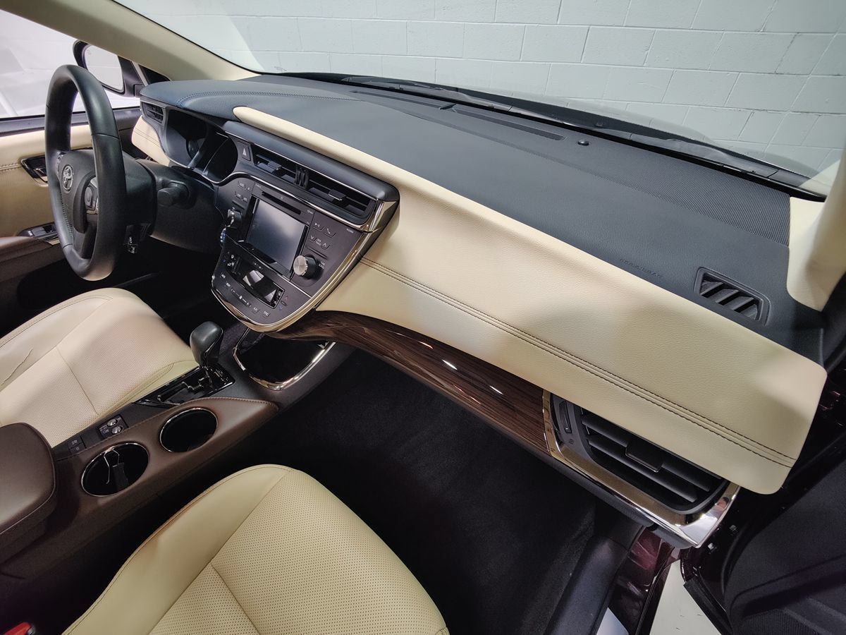 Used 2015 Toyota Avalon Limited FWD image 12