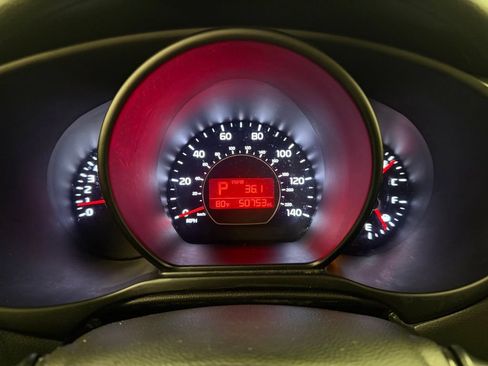 Used 2016 Kia Soul + FWD image 22