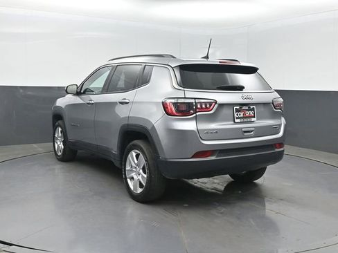 Used 2022 Jeep Compass Latitude w/ Convenience Group AWD/4WD image 3
