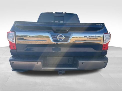 Used 2017 Nissan Titan Platinum Reserve AWD/4WD image 6