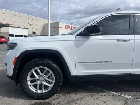 Used 2023 Jeep Grand Cherokee L Laredo image 9