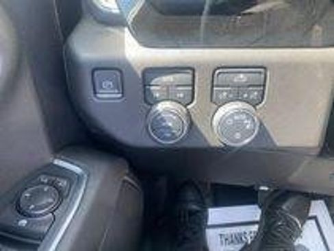Used 2022 Chevrolet Silverado 1500 LT AWD/4WD image 20