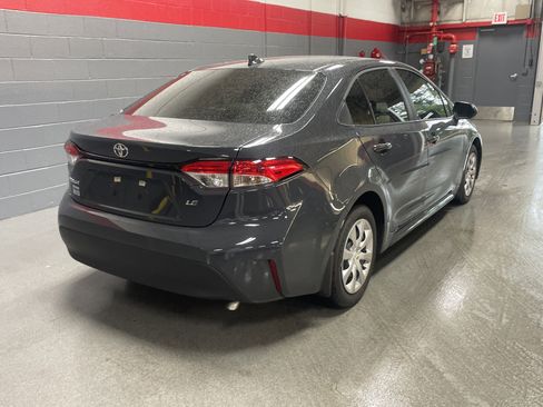 Used 2025 Toyota Corolla LE FWD image 11