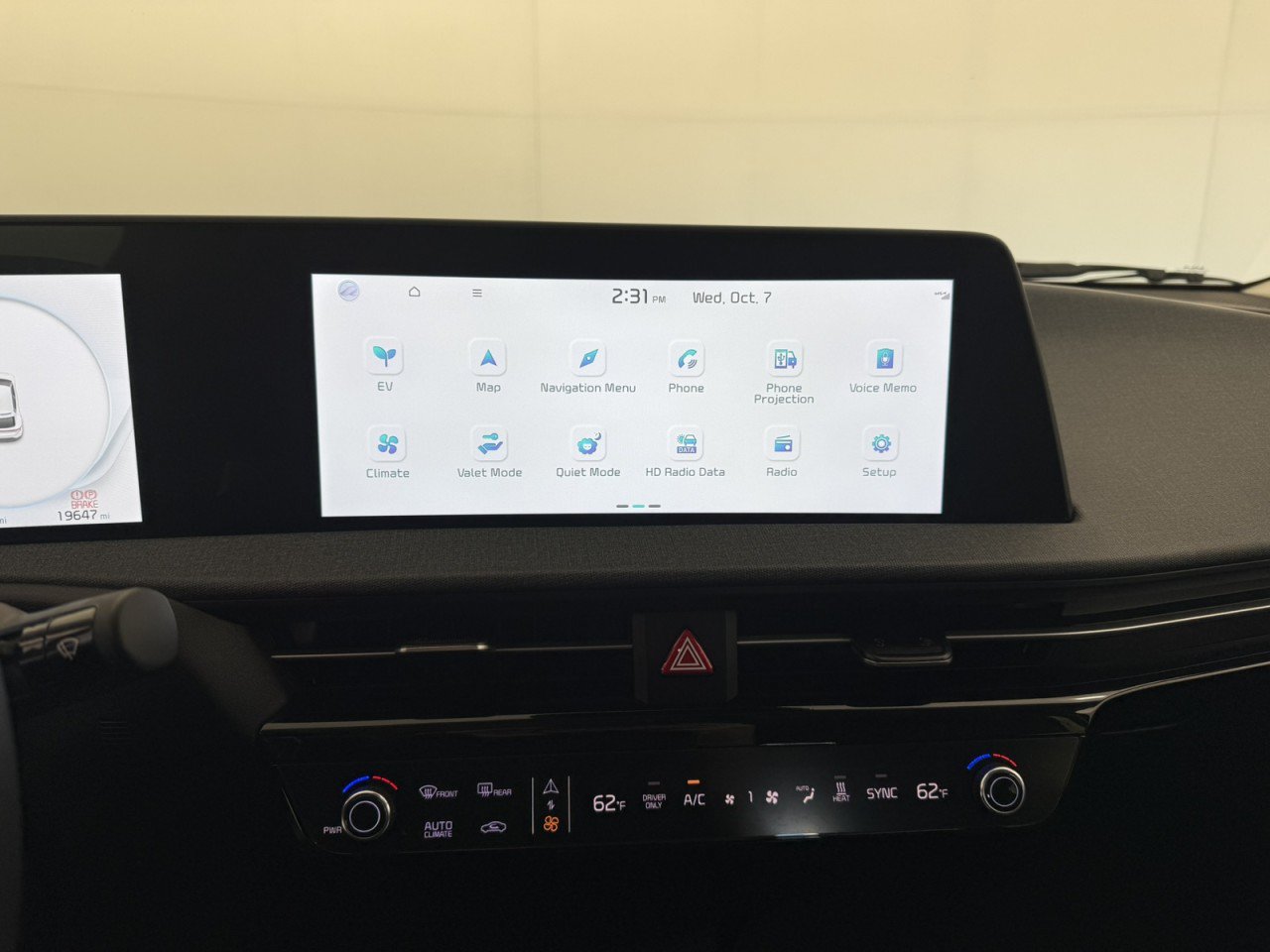 Used 2024 Kia EV6 Wind w/ Wind Technology Package AWD/4WD image 19