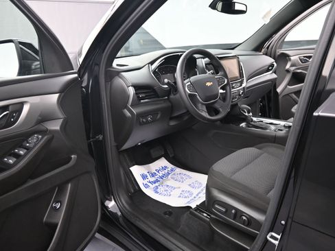 Used 2023 Chevrolet Traverse LT AWD/4WD image 9