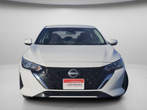 Used 2025 Nissan Sentra SV image 3