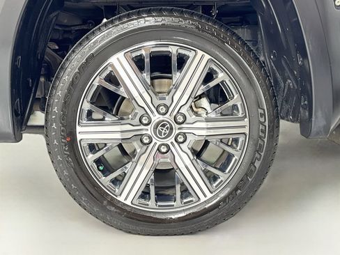 Used 2023 Toyota Tundra Capstone AWD/4WD image 9