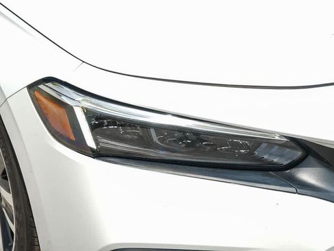 Used 2023 Honda Civic LX image 4
