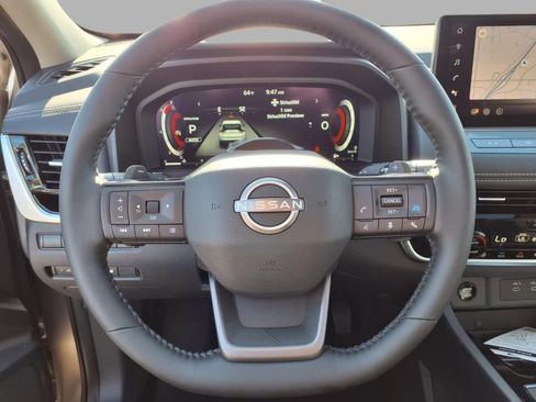 Certified 2025 Nissan Rogue SL w/ Tech Package image 16