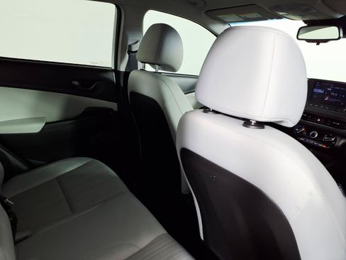 Certified 2023 Hyundai Kona SEL FWD image 11