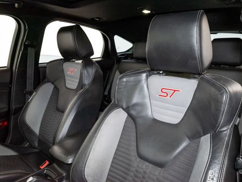 Used 2015 Ford Focus ST w/ Equipment Group 401A FWD image 12