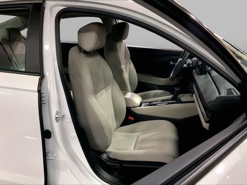 Used 2023 Honda Accord LX image 9
