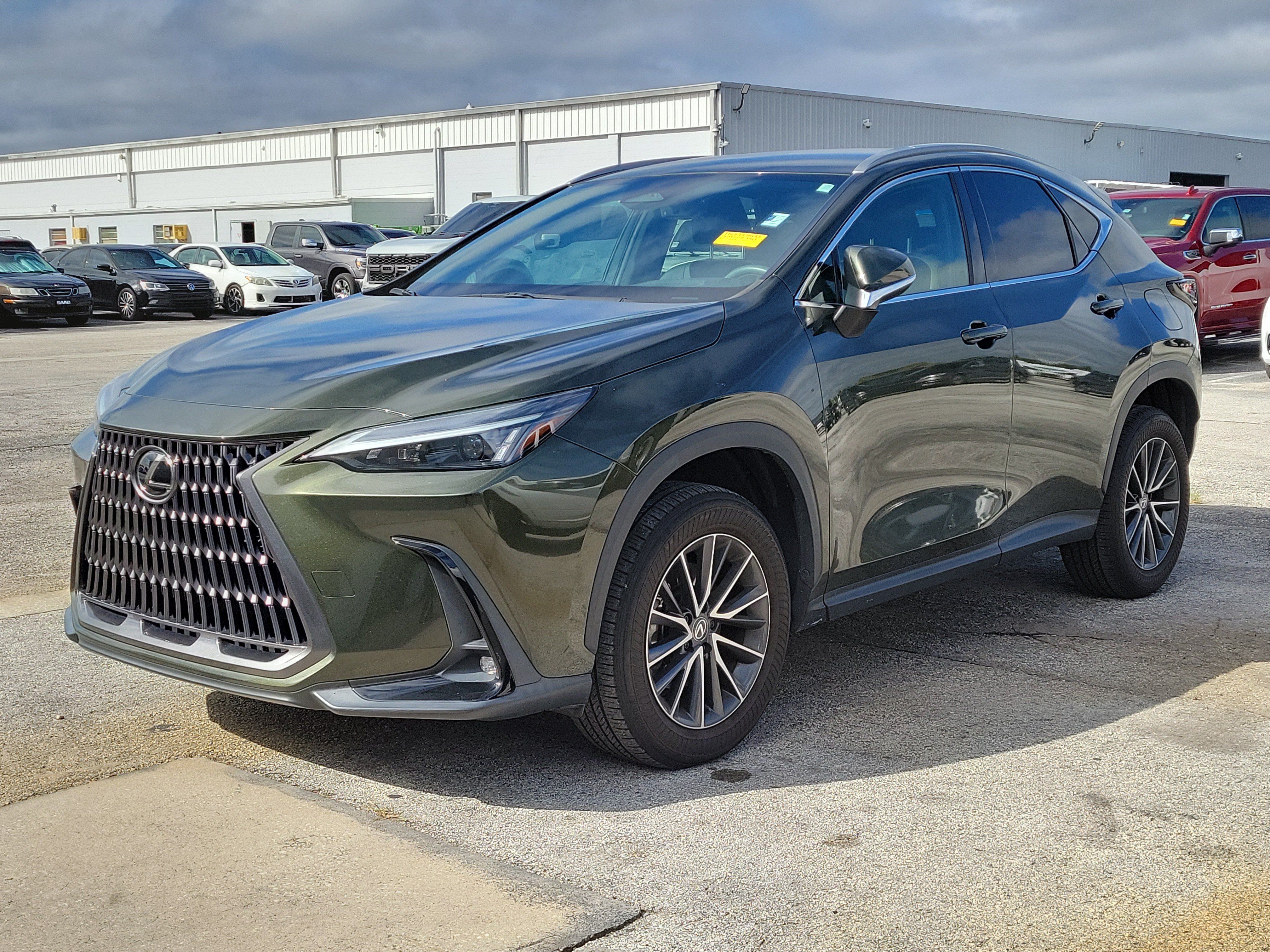 Used 2024 Lexus NX 250 FWD w/ Towing Package (2000 Lbs) image 3