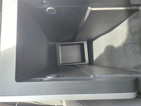 Used 2025 GMC Terrain Elevation image 29