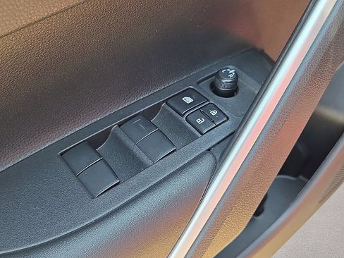 Used 2024 Toyota Corolla Cross AWD Hybrid image 21